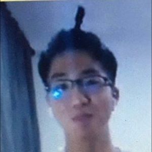 Meet your Posher, Dennis